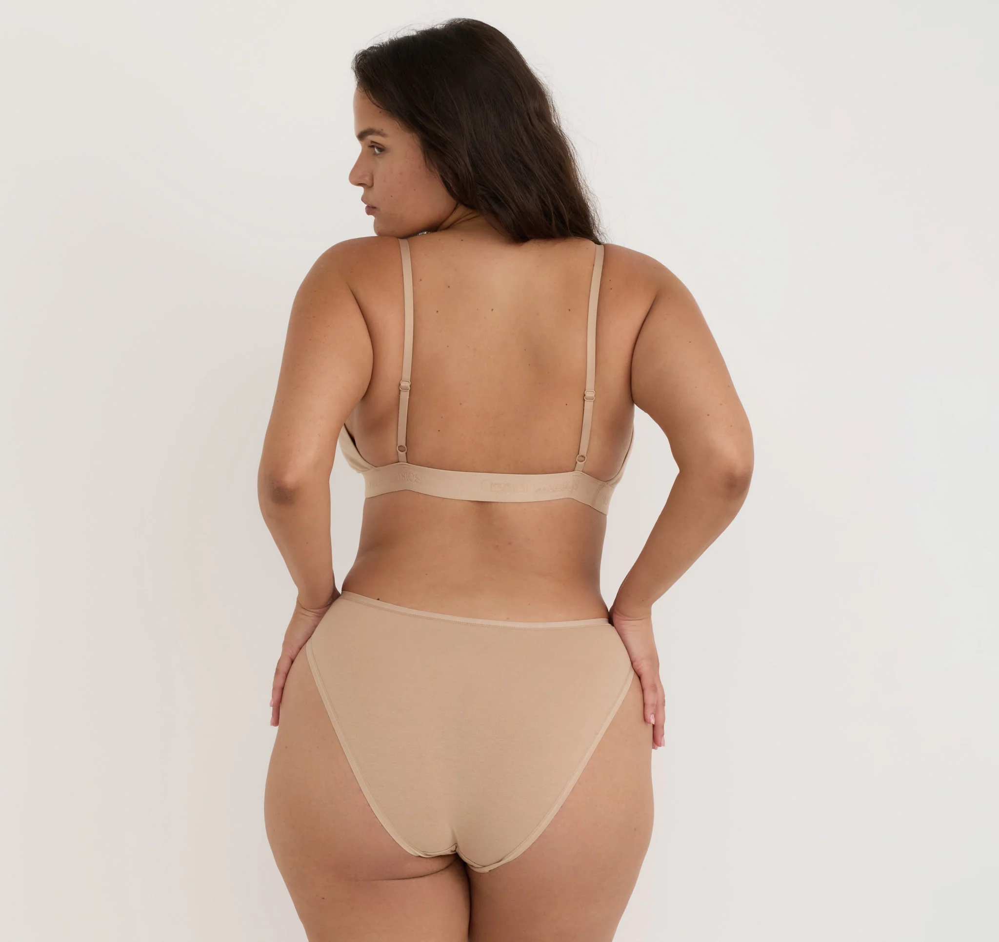 Core Open Back Scoop Bralette - Image 5