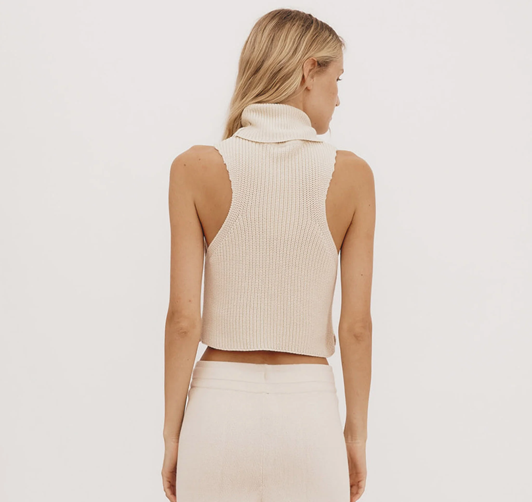 True Knit Sleeveless Turtleneck - Image 2